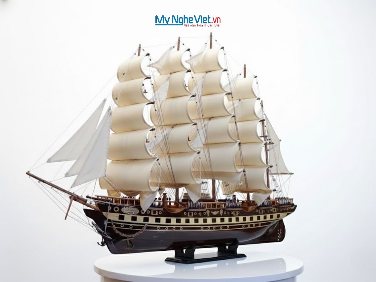 Mô hình tàu thuyền buôn