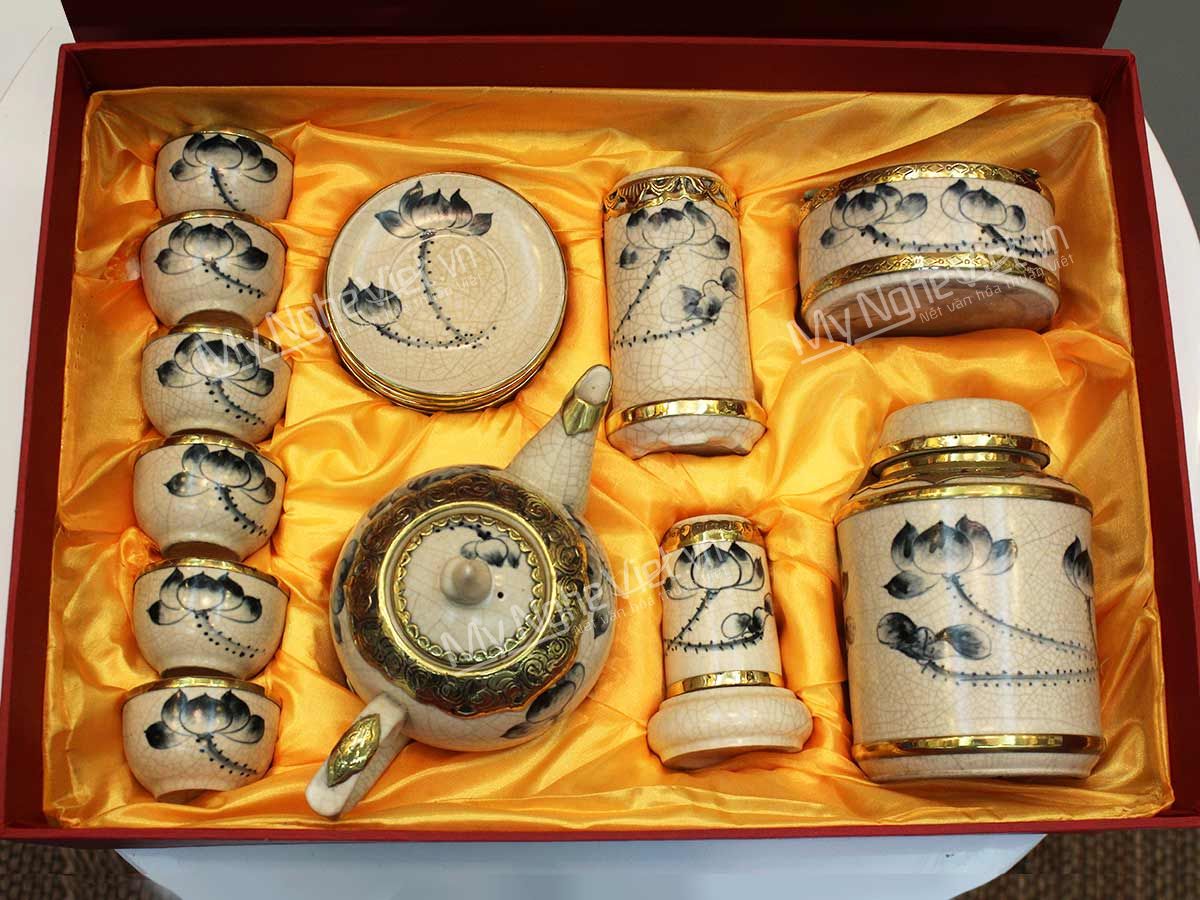 Bình trà Bát Tràng cao cấp - vẽ tay - bọc đồng - kèm phụ kiện