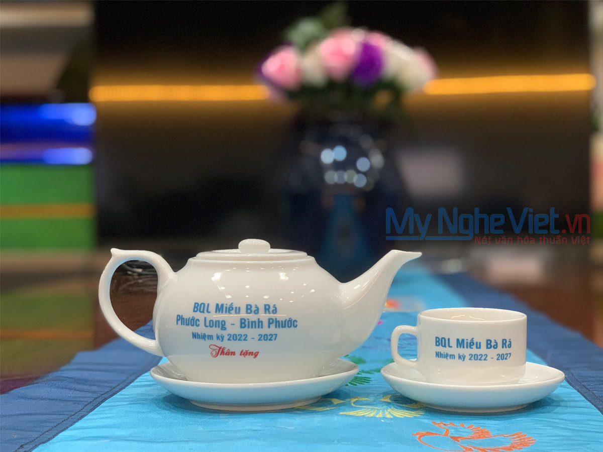 Bình trà in logo đẹp tại Hồ Chí Minh