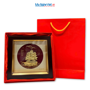 Tranh thuật buồm dát vàng