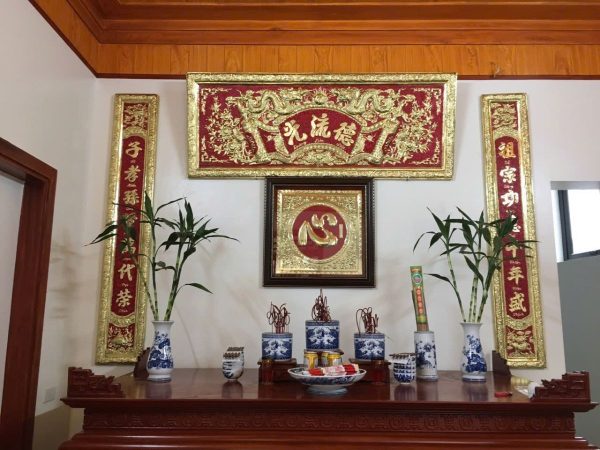 Bộ Hoành phi Câu đối "Đức Lưu Quang" và "Tổ Tông Công Đức Muôn Đời Thịnh"