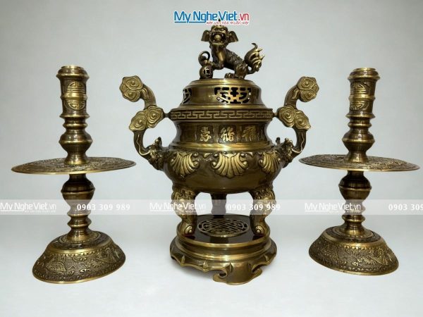 Bộ tam sự cạo màu hoa sòi