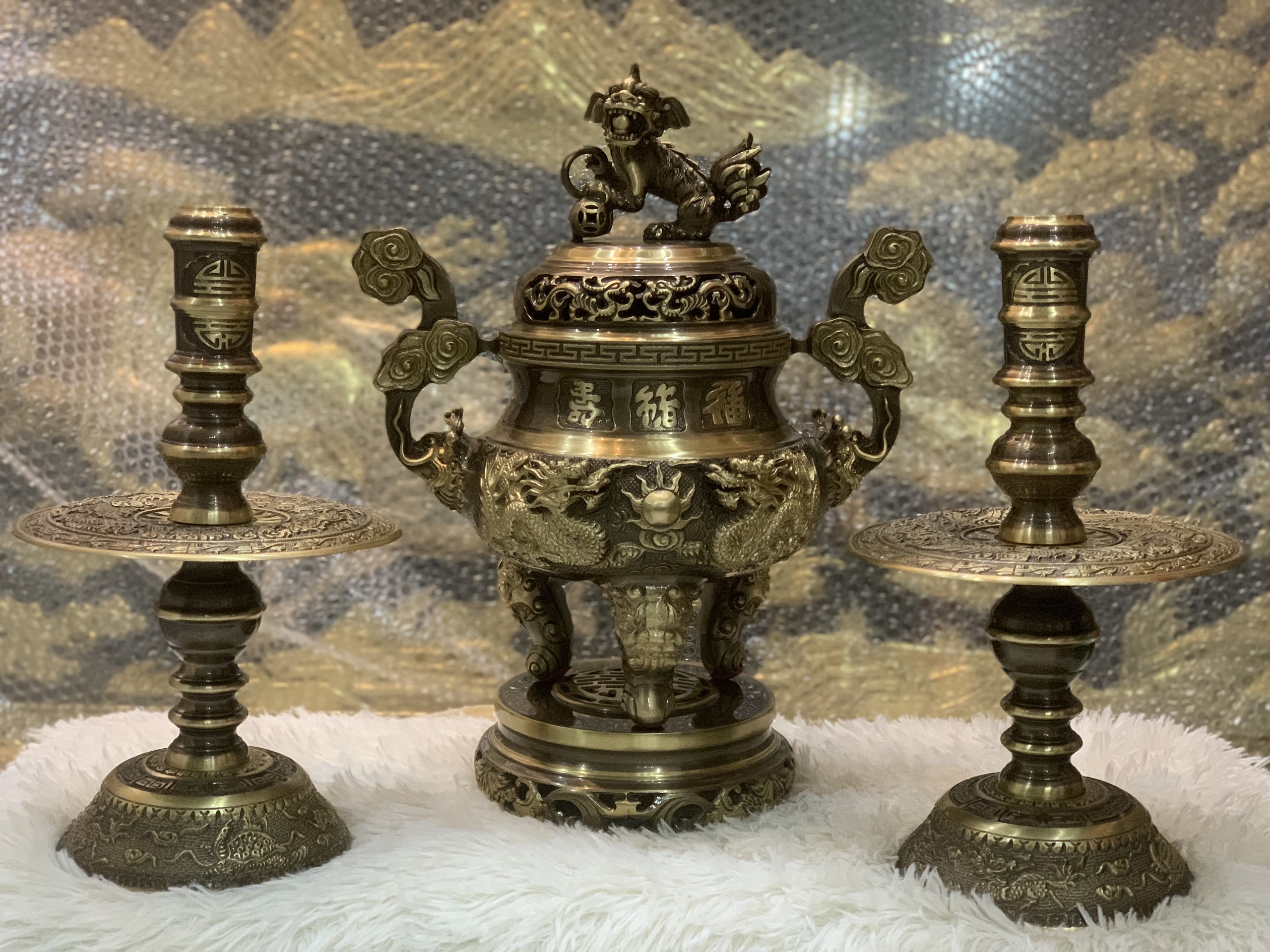 Bộ tam sự cạo màu rồng