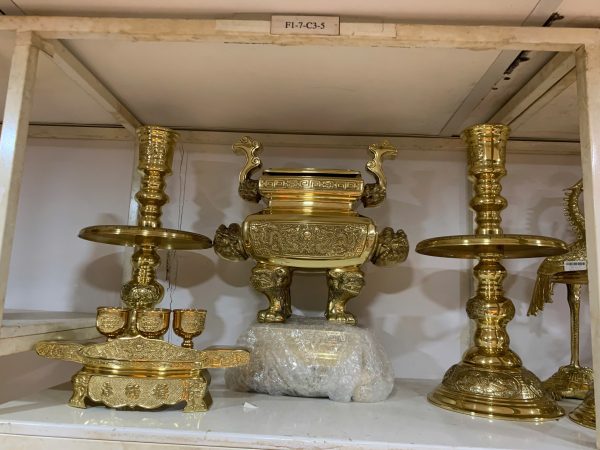 Bộ tam sự đồng vàng Đỉnh vuông H45 MNV-DD18/45